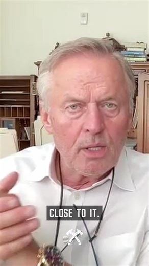 The JACK CARR BOOK CLUB October 2025 selection is THE WIDOW by #1 New York Times bestselling author John Grisham John Grisham. Simon Latch is a small-town lawyer whose life implodes after a wealthy widow walks into his office and ends up dead. Now he’s the prime suspect in a murder he didn’t commit — and must uncover the truth before it’s too late. Grisham’s first-ever whodunit is a gripping story of deception, betrayal, and the fight for survival. We talk about the inspiration behind THE WIDOW,
