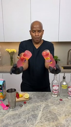 725K views · 14K reactions | SMIRNOFF ICE PINK LEMONADE COCKTAIL  | Tipsy Bartender | Facebook