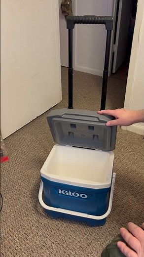 Igloo Latitude 16 Roller Cooler