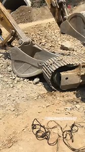 Loader Idler Replacement Process – Step-by-Step Undercarriage Repair #automobile #mechanic #automechanic #auto #carsrepair #mechanicsteve #restoration #mechanics #carsrestoration #cars | Mechanic Steve