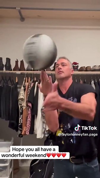 taylorkinneyfan.page on TikTok