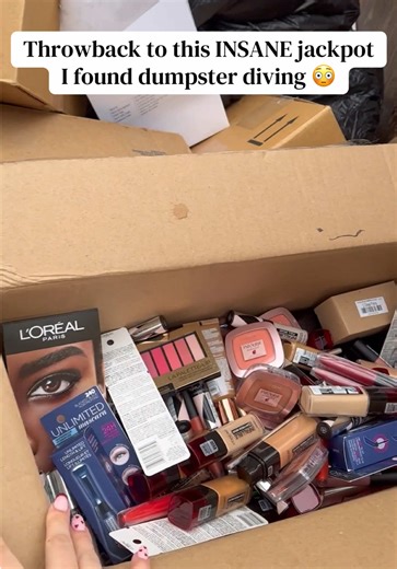 Incredible Dumpster Diving Makeup Jackpot