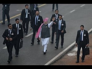 Narendra Modi LION Walk at Rajpath | Crowd Chanted MODI MODI !!!