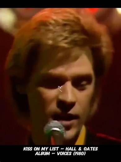 Kiss on My List ~ Hall & Oates #1980 #hallandoates #genx #80s #80smusic (not.spicyjalapenos) DISCLAIMER: No copyright infringement intended. Copyright belongs to all original owners. Images & Videos are posted for entertainment purposes only.♥️