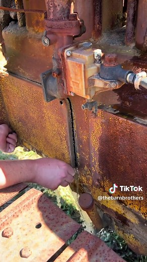 1927 Caterpillar Tractor: Freeing a Seized Engine