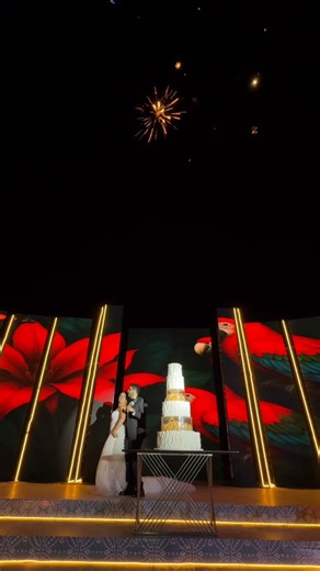 Egyptian Weddings on Instagram: "She gave us the ultimate Bridal Moment 🧡Catch the full Wedding Coverage in our Highlights 🤍 Congratulations to this Special Couple @hanahefny @ah_ibrahim12 ————————— - Weddings Planner: @hicreationwedds - Makeup Artist: @magy_mourad_makeup_artist - Hairstylist: @mohamedelbeirutyofficial - Bridal Accessories : @glowkit_byae @glow_byae - Photographers: @bassam_esa__photography - Entertainment : @eddies_entertainment - Videographer : @abas_weddings - Bridal Jerb :