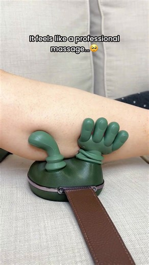 A cordless massager with lifelike hand-style motion that targets neck and shoulders fast. 🔍 Find it at https://temu.to/m/gimlq9lxxl9 or with this code ffi6956. #temu #massager | Temu