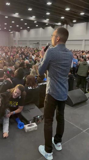 Mass deliverance with 5,000 people | Isaiah Saldivar