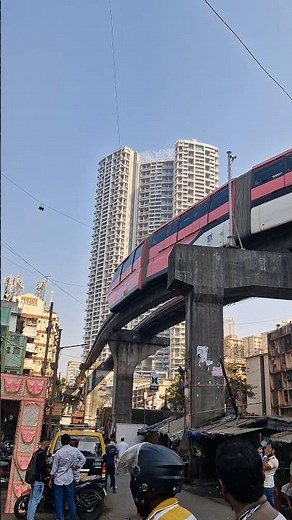 Mumbai Monorail in motion | A glimpse through streets of Mumbai | #travel#travelphotography