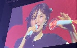 RedVelvetWendy新加坡直拍/进来练听力/内含大量孙老师说英文/临时解释Joy缺席/数数说成韩文可爱小失误/古早直拍风格/注：6:22后全是live图