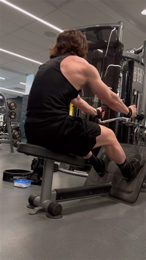 neutral grip cable row