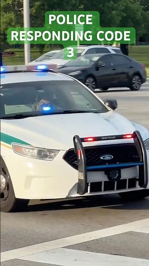 Police Responding Code 3