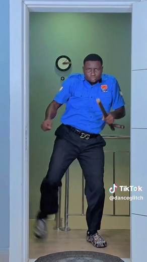 Ndombolo😍 #danceglitch #glitchyconcepts #dancemedy #officerglitch