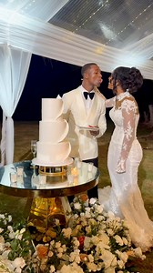 36K views · 438 reactions | Wedding cake cutting, Jamaican style. #weddingideas #weddingcake #cakecutting #weddinginspiration | Stanlo Photography Wedding Stories | Facebook