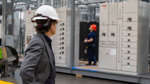 Vertiv Stock Hits New High. These Trades Hold Stock Discount, Profit Potential.