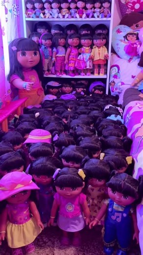 NEVER interrupt your Dora the Explorer dolls when they’re gettin ready to rule the world!! 💕💕💕💕💕💕 #dora #doratheexplorer #doradoll #dolls #dollcollection #dollcollector #collection #toys #kawaiiroom #roomtour #nostalgictoys #doralaexploradora #doralexploratrice #toys