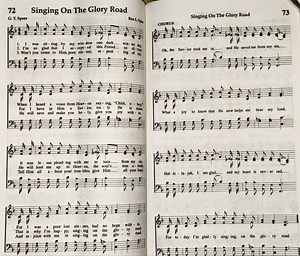 Singing On The Glory Road - Lyrics By Ben Lacy Speer & Music By & G.T. Dad Speer it was published in 1941. Tracey Phillips is on the piano. The first 2 verses is being sung by the 2001 Stamps Baxter School Of Music and the second 2 verses is by the 2001 Alabama School Of Gospel Music. | Southern Gospel Convention Music