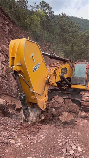 liugong960 digs shale. #rockboom #excavator #excavation #liugong