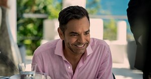 Ve aquí el tráiler de ‘Acapulco’, la nueva serie de Eugenio Derbez