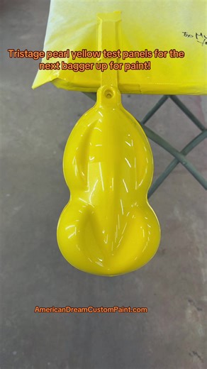 Pearl yellow tristage custom paint color test panels with several combos of gold, yellow, white gold, and a yellow green blue chameleon . AmericanDreamCustomPaint.com #painter #custompaint #paintcolors #pearlyellow #paint