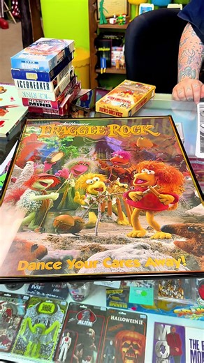 @Littleplankvintage posted a video yesterday evening that included this Fraggle Rock poster so I obviously stopped by first thing today because I had the PERFECT spot for it 🥳 #fragglerock #nostalgia #muppetcollector #themuppets