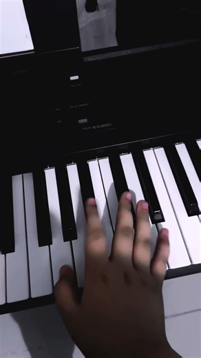 Hello piano tutorial