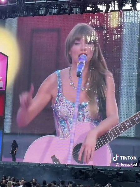 Hilarious Moments at The Errors Tour | Taylor Swift Funniest Clips