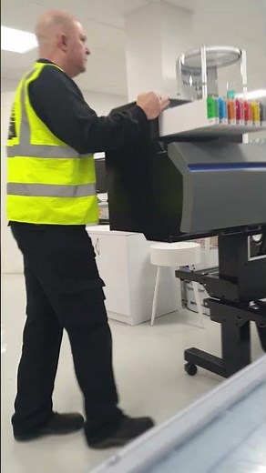 Installing the new Roland XP-640 at Signmaster Systems #signmaster #roland