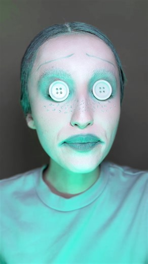 did I choose the right buttons? 😰 I’m LOVING this series, as you can tell 😅, any guesses on my next look? 🤔 products used: @Mehron Makeup white creamblend stick @Morphe Cosmetics brushes @elfcosmetics hydrating camo concealer @Elmer's US glue stick @RCMA Makeup no color setting powder @UCANBE athena and exotic flavors palettes @kissproducts iEnvy lash glue #coraline #coralinemakeup #ghostchildren #makeupseries #moviemakeup #creativemakeup #fantasymakeup #makeuptransformation #ghostmakeup #sfx