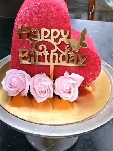 Delicious Heart-Shaped Red Velvet Cake Design