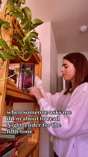 It’s a healthy obsession don’t worry #umyeah #booktok #bookrecommendations #nightrender #fantasy #fantasybooks @unicornwarlord