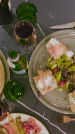 Award-winning chefs across the globe turn to True for one reason: performance they can count on.⁠ ⁠ Your restaurant is more than a business; it’s your second home. Protect what matters with the refrigeration brand built to keep pace with your passion, precision, and creativity.⁠ ⁠ Big goals. Bold flavors. True’s got you covered on cool.⁠ ⁠ Discover how restaurants depend on True → Link in bio. | True Refrigeration