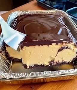 "I've been making this at least once a week for the past month! I can't seem to keep it in the house. I've passed the recipe along to a few friends and they have the same problem, haha." Recipe in cmt 😋👇 | Easy Daily Recipes