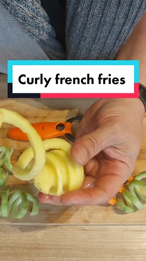 Create Curly French Fries with a Round Knife Potato Peeler