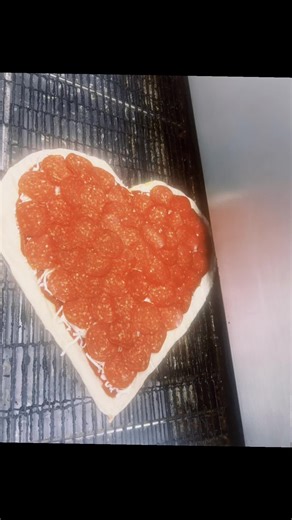 Fox’s Pizza Den on TikTok