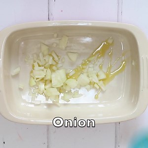 15K views · 148 reactions | Baked Cheese & Tomato Risotto A delicious and kid-friendly Baked Cheese & Tomato Risotto recipe, cooked in the oven to make it super easy! https://uk.pinterest.com/CiaraAttwell/christmas-recipes/ | My Fussy Eater | Facebook