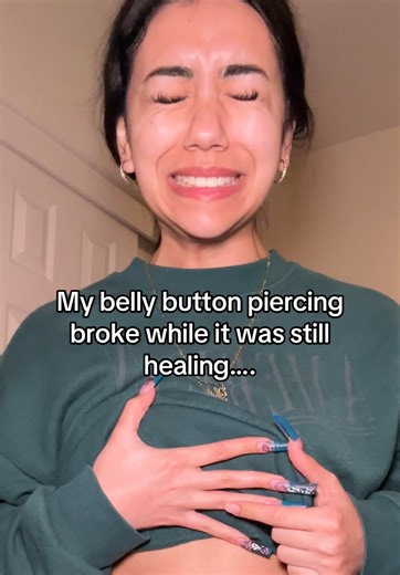 does this mean my healing process gets restarted 😅 #piercingtok #piercings #navelpiercings #comewithme #comealongwithme