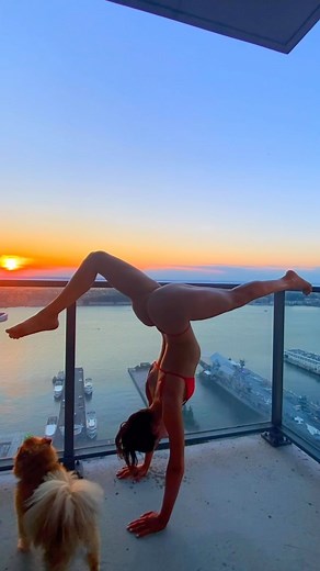 Jen Selter | The last time I was in NYC it was still 👙weather 😂 now I’m chillen in a robe and sweats next to my heater Saturday thoughts - Don’t worry... | Instagram