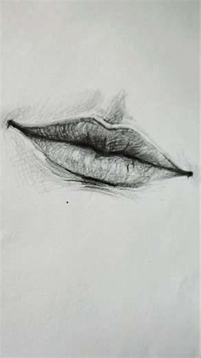 How to Draw Realistic Lips👄 with Pencil | Art Tutorial #shorts #pencilsketchings #youtubeshorts