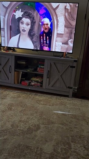 Reese,s Halloween commercial,s On me tv