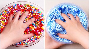 Colorful bead slime press and stretch