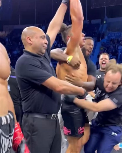 The Real World 2.0 on Instagram: "Chase’s emotional speech to Andrew."