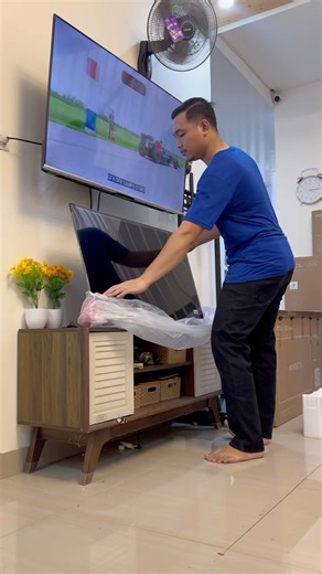 Masih jadi rekomendasi tv terbaik 43 in, TCL 43V6C 🤠 #TCL43V6C #rekomendasitv #tv43in #googletv