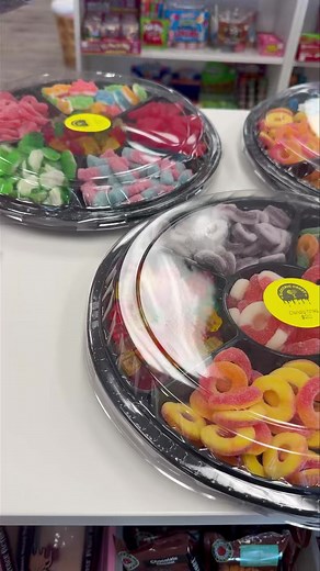 Perfect for any occasion! 🎉 Ready to go or get your own customized creation ✨ 3421 Plummer Ave New Waterford 📍 Open until 9pm 🕘 | Electric Candy