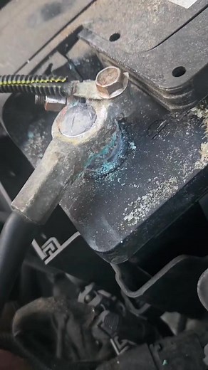 Will a battery terminal puller remove this? It won't budge. Had a serious amount of corrosion.🥲 #mechanic | Bryan Tuned4spd
