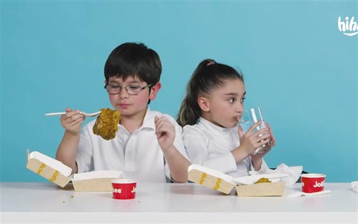 孩子们尝试快乐蜂快餐 _ Kids Try _ HiHo Kids