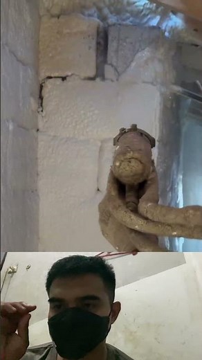 Spray Foam Expanding on Walls—Satisfying or Crazy? 🏠✨