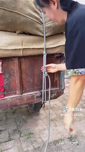 荷物固定に最適！簡単なロープの結び方
