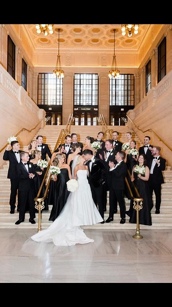 Guide Large Wedding Parties with Ease