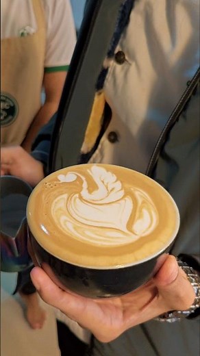 easy latte art practice 😱 Never give up 👍 you can do it 💪 #barista_noor